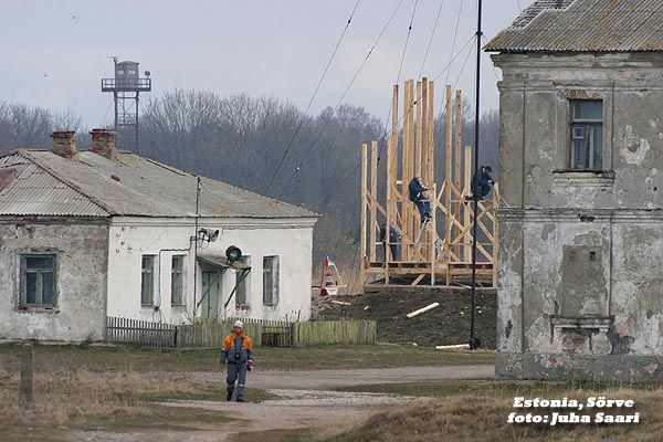 2003-04-29 1 Baari