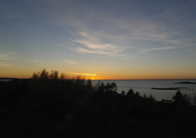 Aurinko Laskee